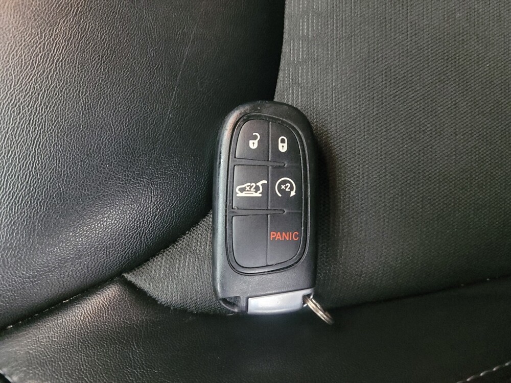 2019 Jeep Cherokee in Memphis, TN 38128 - 18112944 32