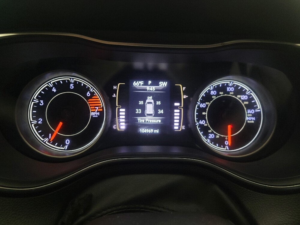 2019 Jeep Cherokee in Memphis, TN 38128 - 18112944 23