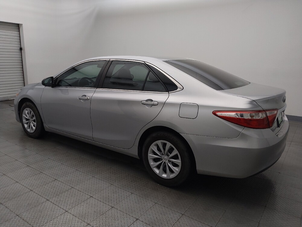 2015 Toyota Camry in Houston, TX 77060 - 18112950 3