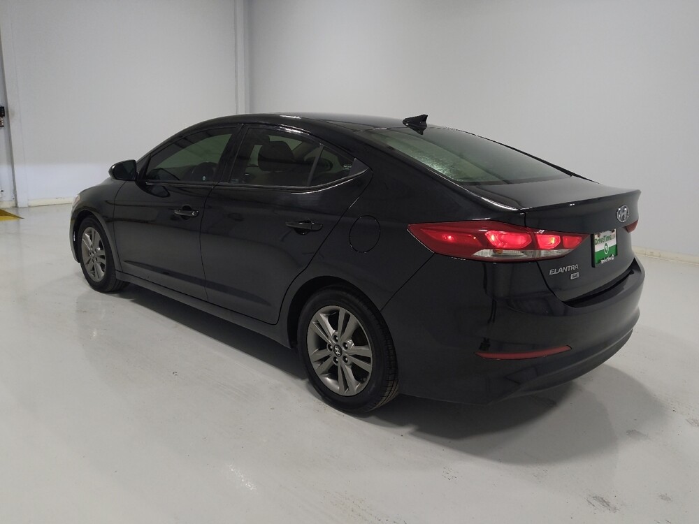 2017 Hyundai Elantra in Columbus, OH 43231 - 18112952 5