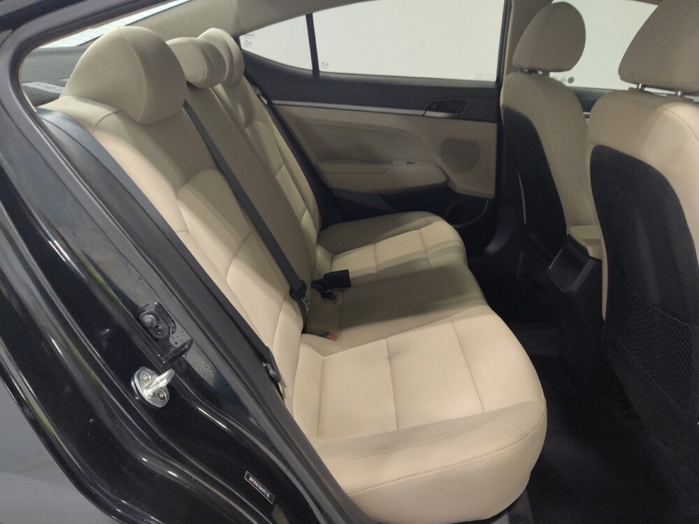 2017 Hyundai Elantra in Columbus, OH 43231 - 18112952 19