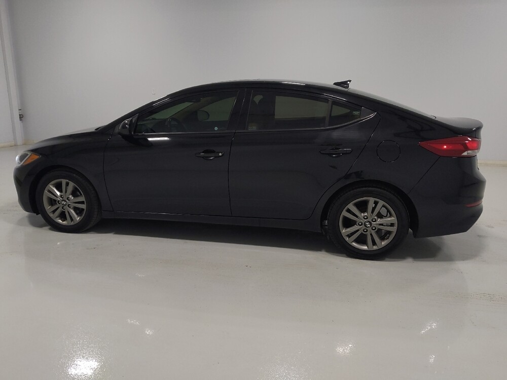 2017 Hyundai Elantra in Columbus, OH 43231 - 18112952 3