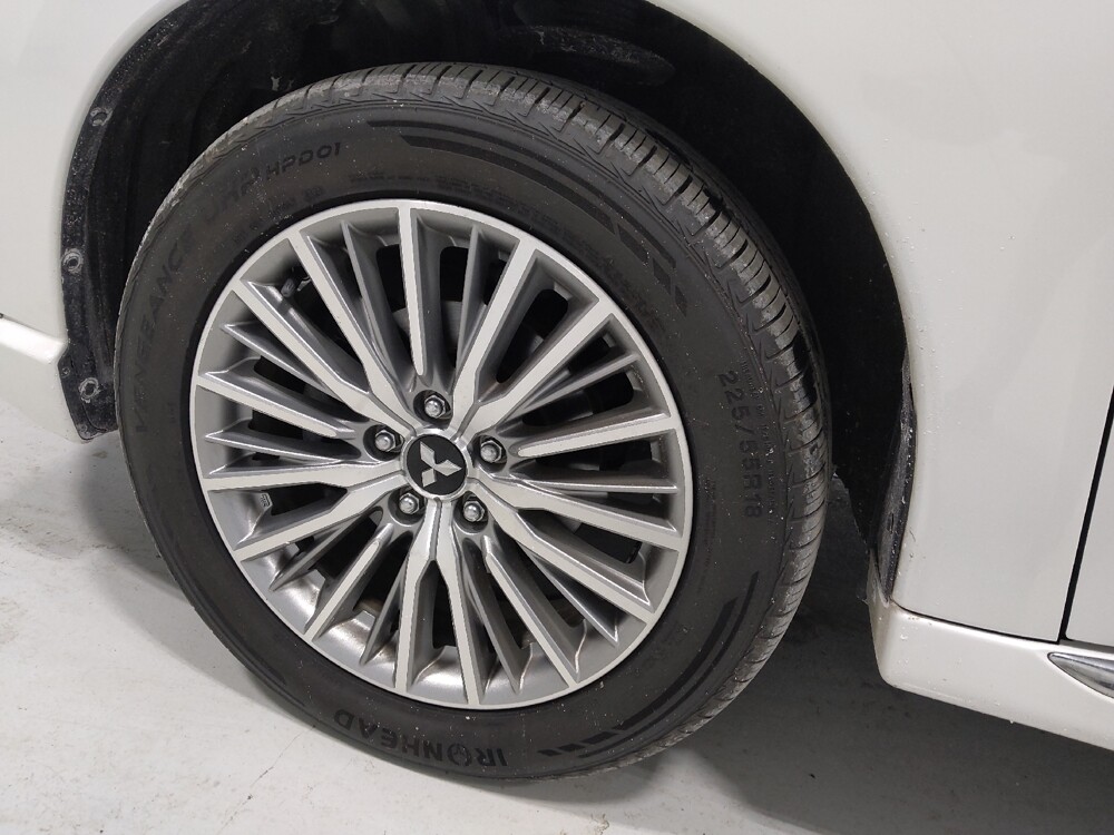 2020 Mitsubishi Outlander in Columbus, OH 43231 - 18112954 31