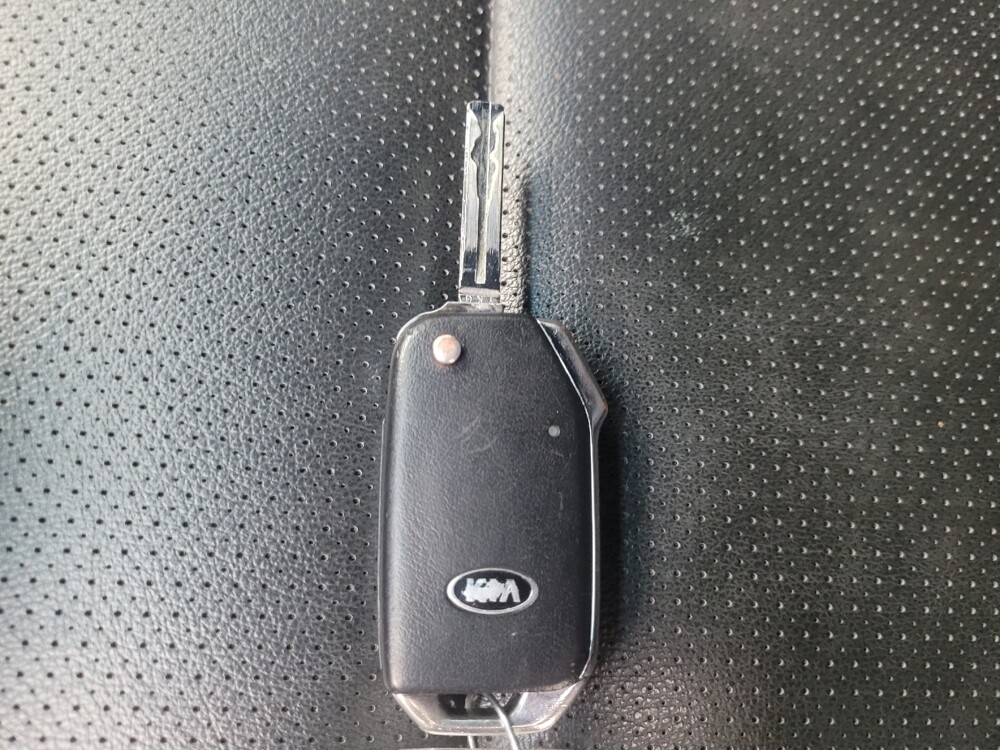 2021 Kia Sportage in Mishawaka, IN 46545 - 18112963 32