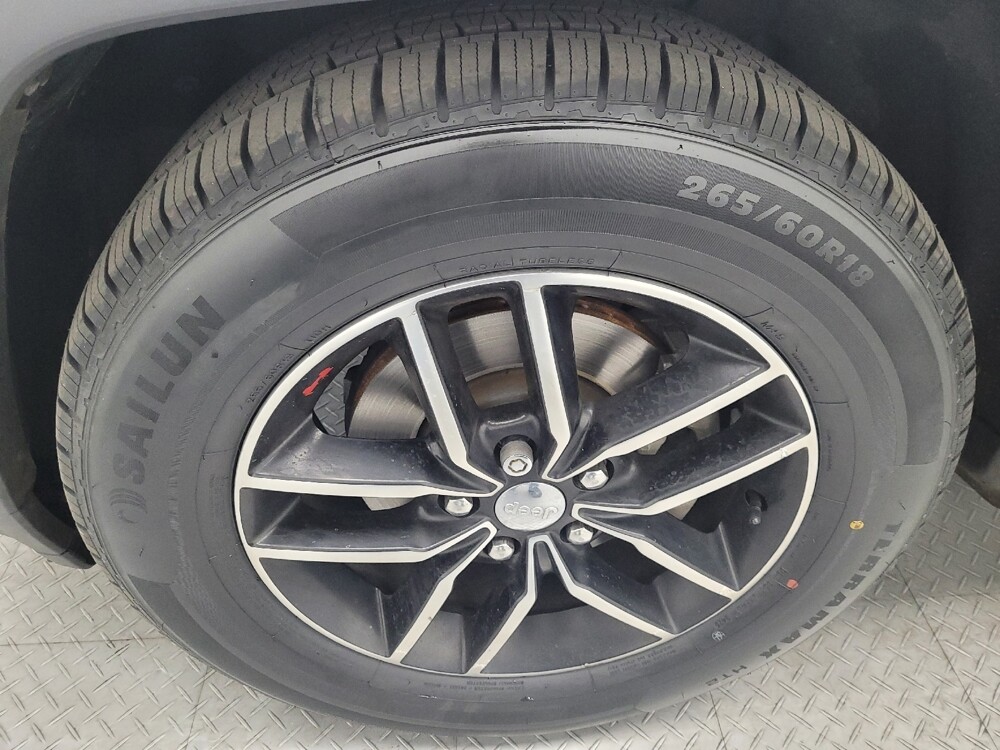 2017 Jeep Grand Cherokee in Las Vegas, NV 89104 - 18112971 31