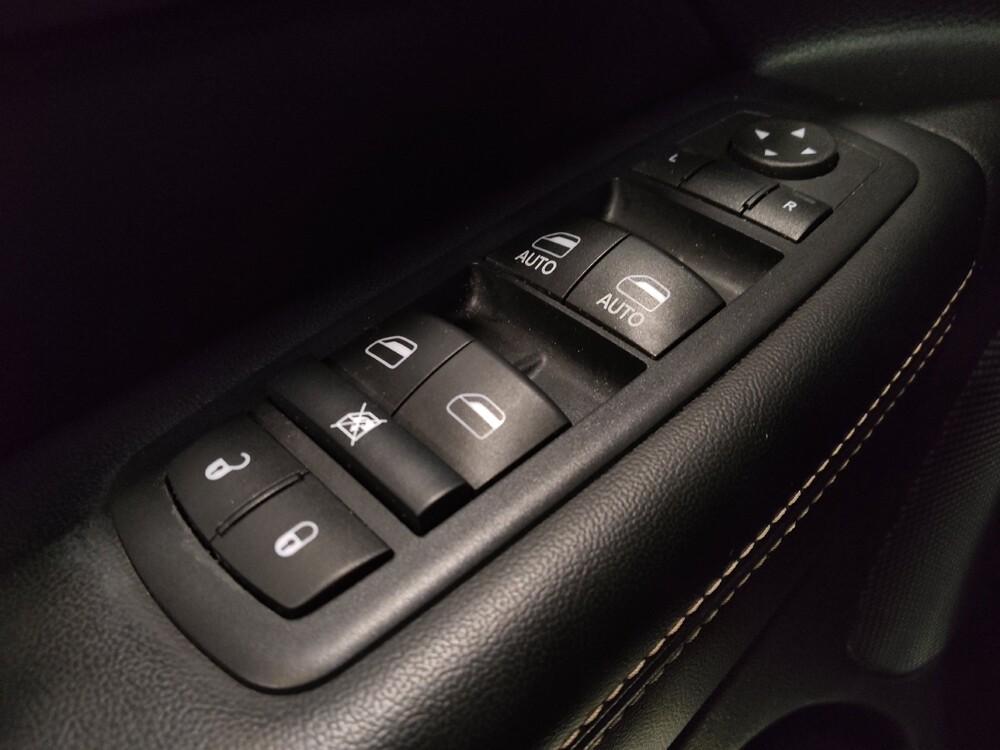 2017 Jeep Grand Cherokee in Conyers, GA 30094 - 18112977 27