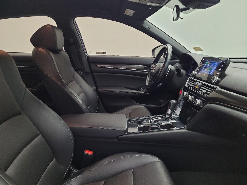 2020 Honda Accord in Fairfield, OH 45014 - 18113002 21