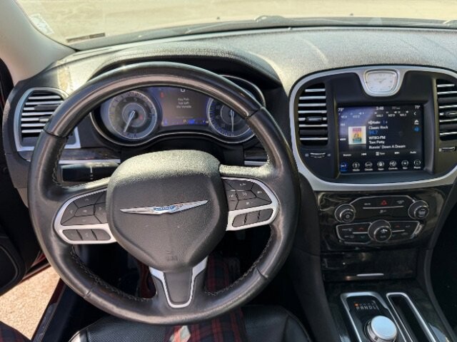 2019 Chrysler 300 in Indianapolis, IN 46222-4002 - 18113010 7