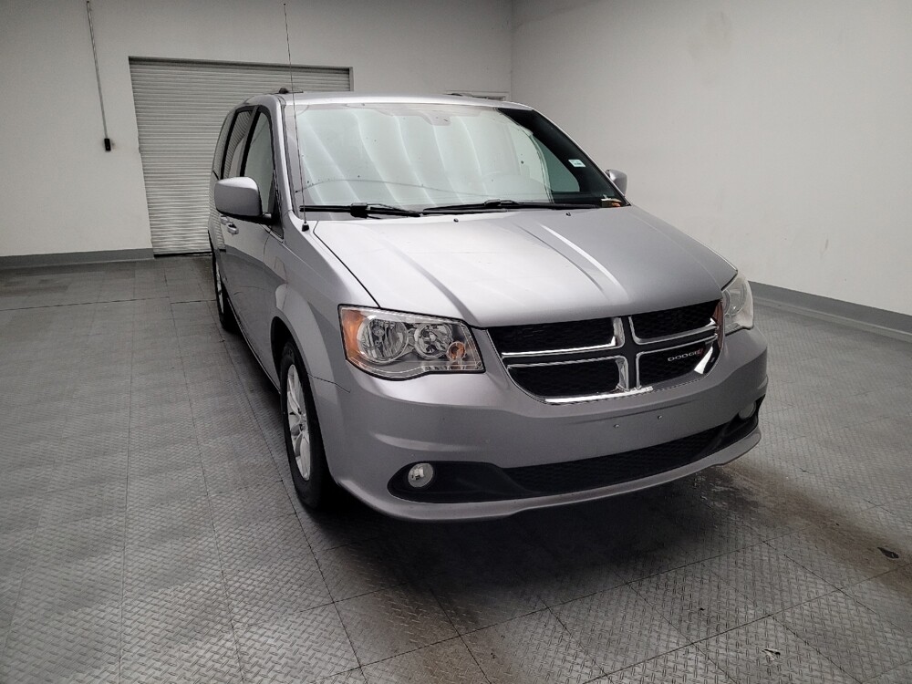 2019 Dodge Grand Caravan in Downey, CA 90241 - 18113013 14