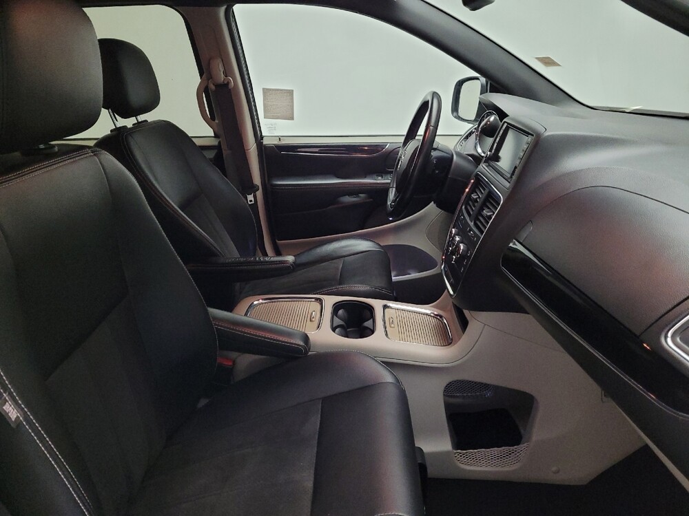 2019 Dodge Grand Caravan in Downey, CA 90241 - 18113013 21