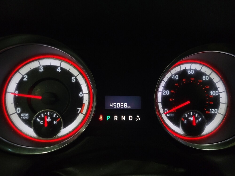 2015 Dodge Grand Caravan in Allentown, PA 18103 - 18113023 23