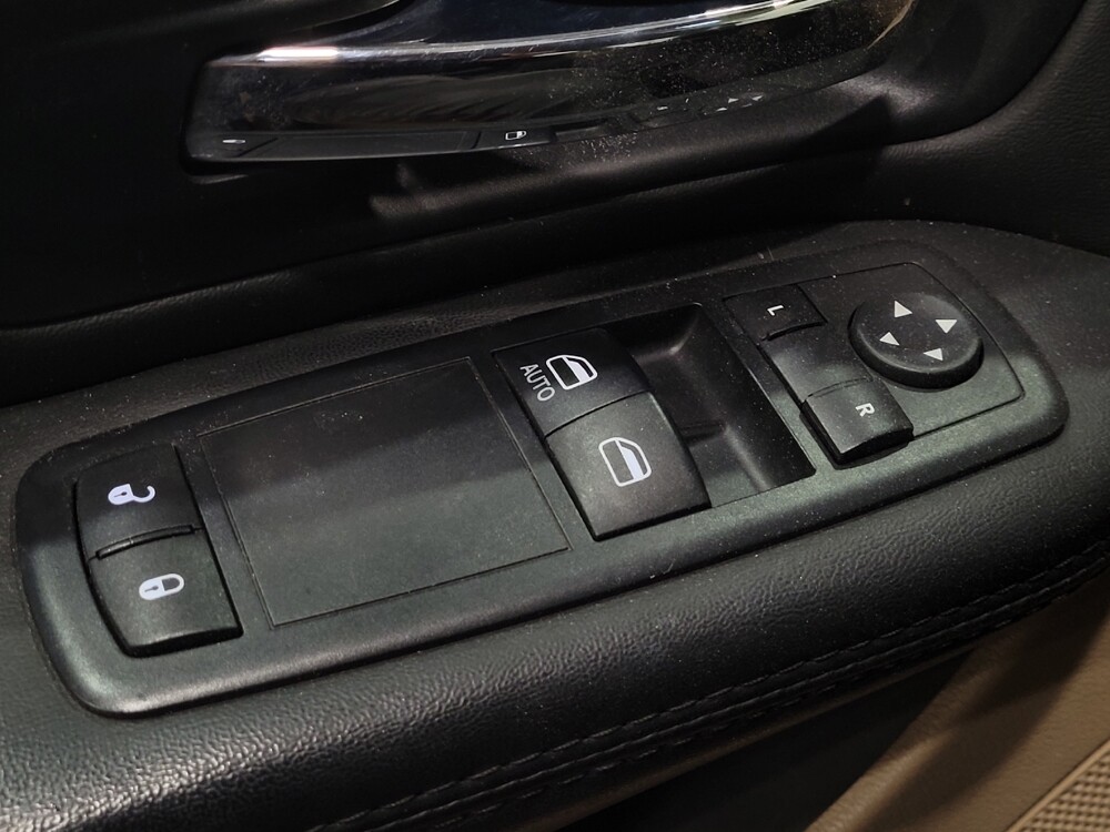 2015 Dodge Grand Caravan in Allentown, PA 18103 - 18113023 27