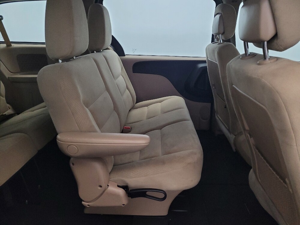 2015 Dodge Grand Caravan in Allentown, PA 18103 - 18113023 19