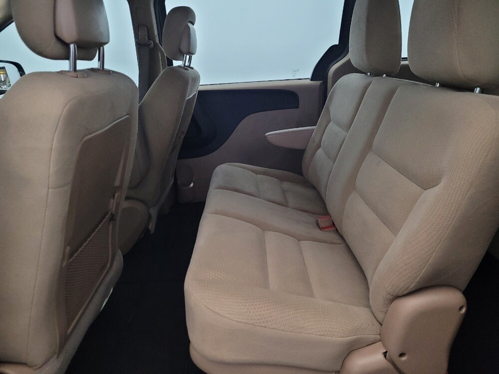 2015 Dodge Grand Caravan in Allentown, PA 18103 - 18113023 18
