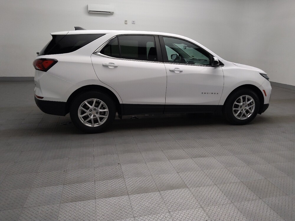 2022 Chevrolet Equinox in Fort Worth, TX 76116 - 18113030 10
