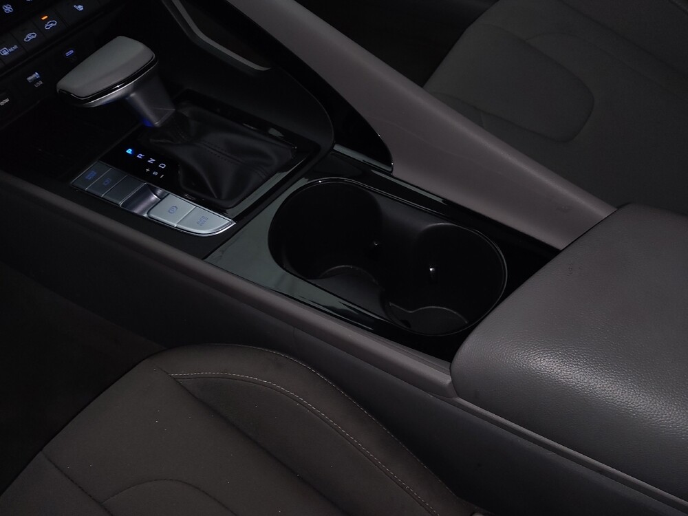 2025 Hyundai Elantra in Lauderdale Lakes, FL 33313 - 18113039 26