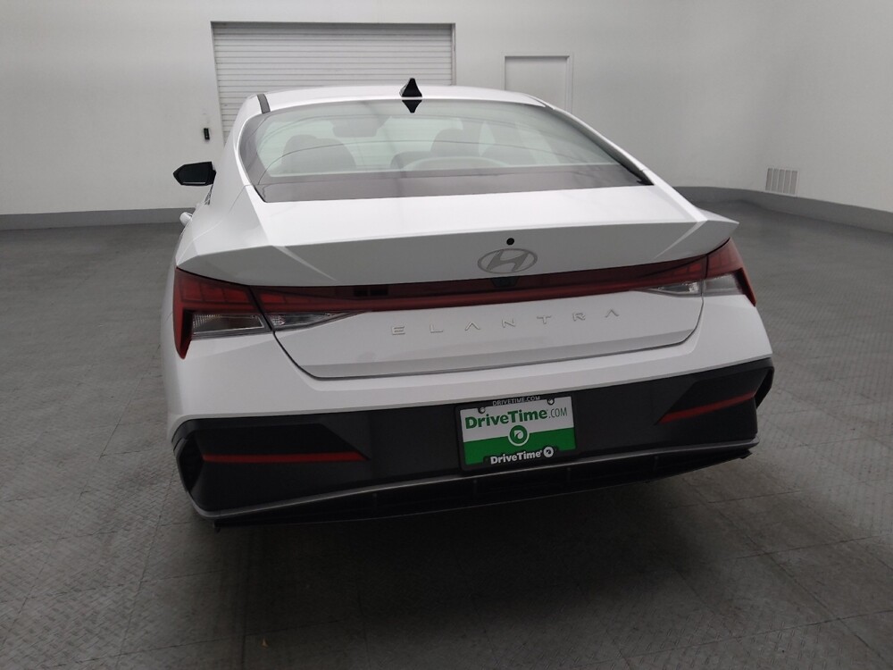 2025 Hyundai Elantra in Lauderdale Lakes, FL 33313 - 18113039 6