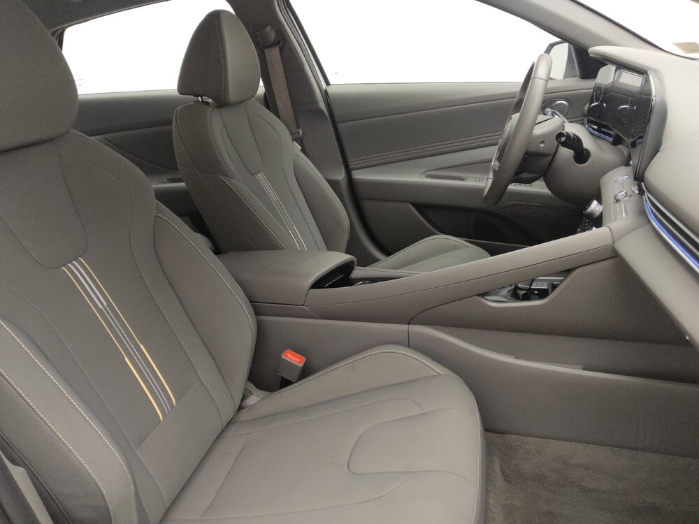 2025 Hyundai Elantra in Lauderdale Lakes, FL 33313 - 18113039 21
