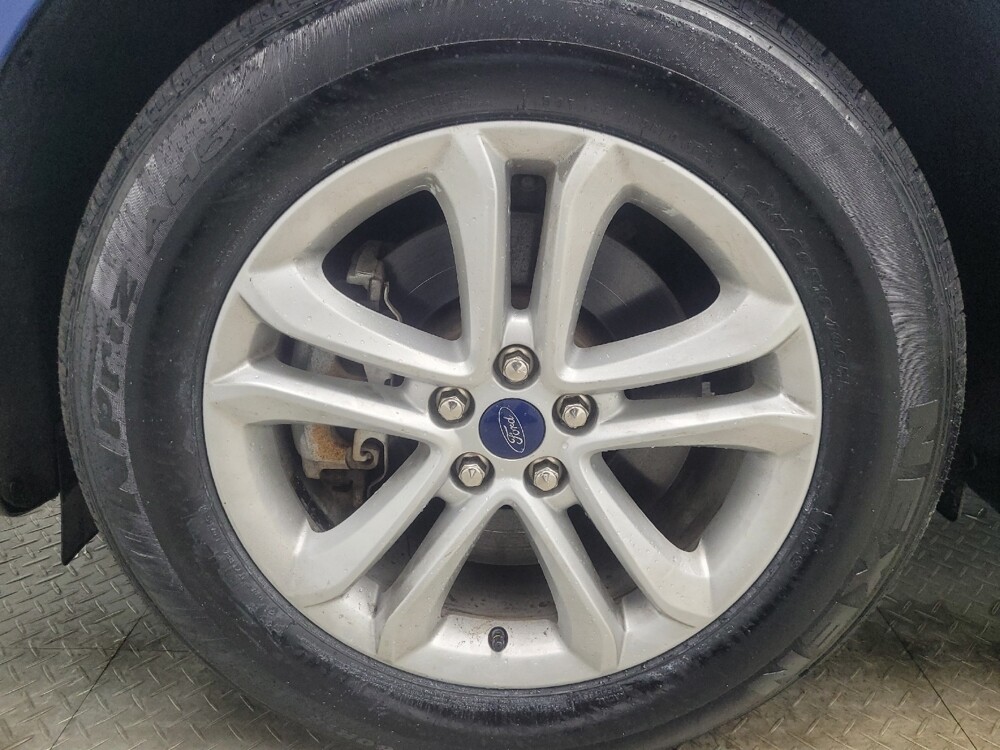 2020 Ford Edge in Highland, IN 46322 - 18113045 31