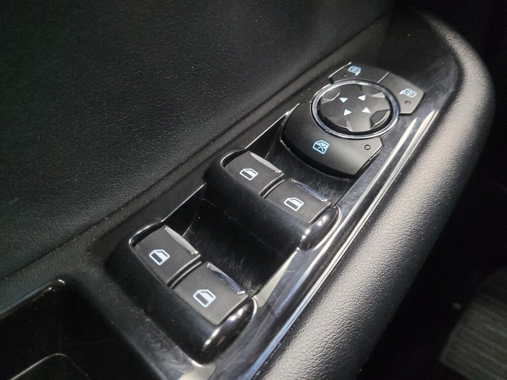 2020 Ford Edge in Highland, IN 46322 - 18113045 27