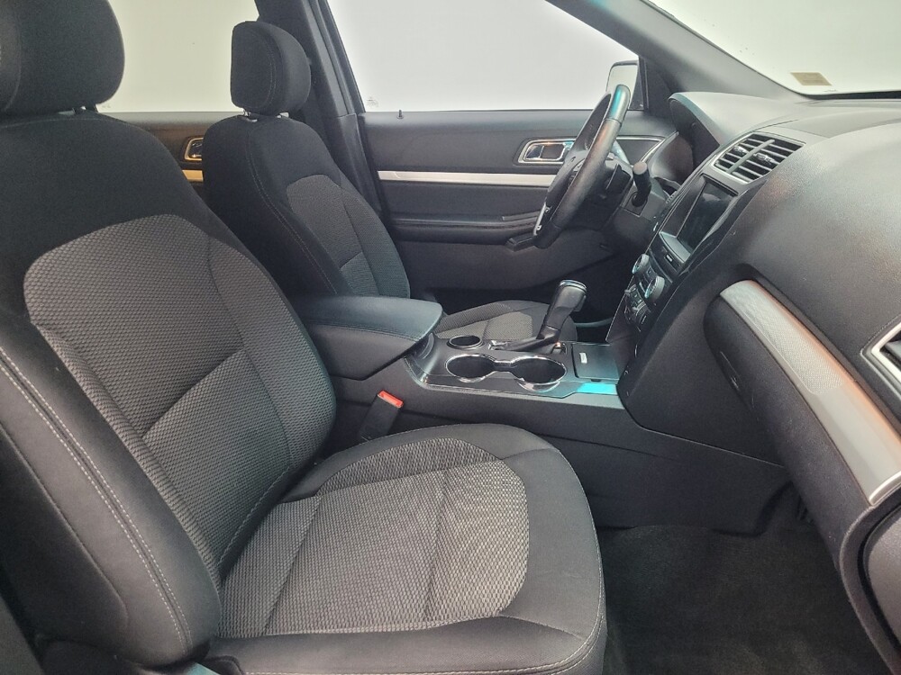 2017 Ford Explorer in Highland, IN 46322 - 18113046 21