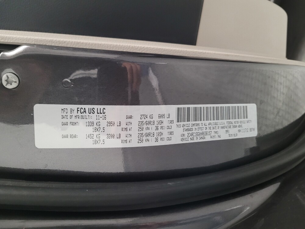 2017 Chrysler Pacifica in Downey, CA 90241 - 18113049 33