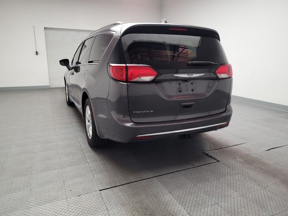 2017 Chrysler Pacifica in Downey, CA 90241 - 18113049 6