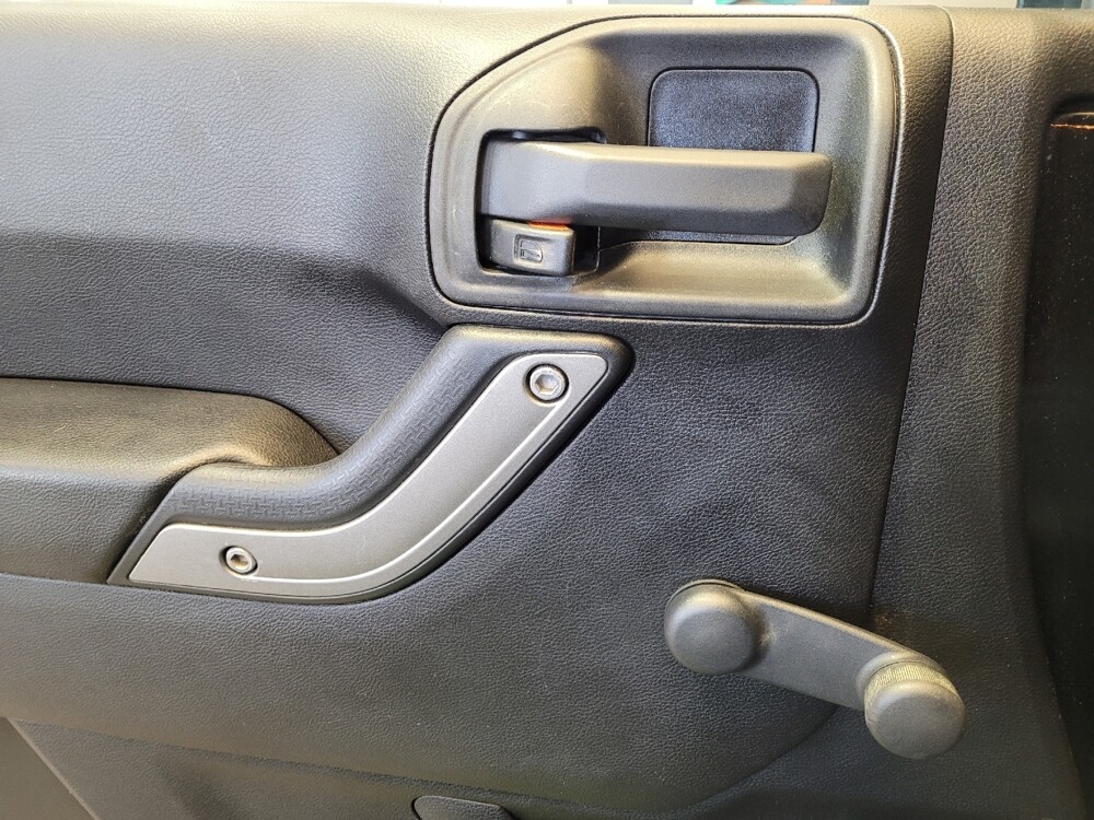 2015 Jeep Wrangler in Fairfield, OH 45014 - 18113059 27