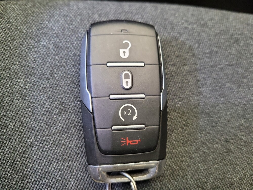 2019 RAM 1500 in Fairfield, OH 45014 - 18113060 32