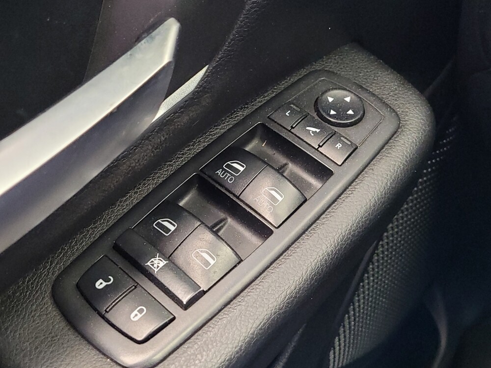 2019 RAM 1500 in Fairfield, OH 45014 - 18113060 27