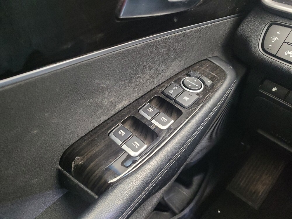 2019 Kia Sorento in Eastpointe, MI 48021 - 18113063 27