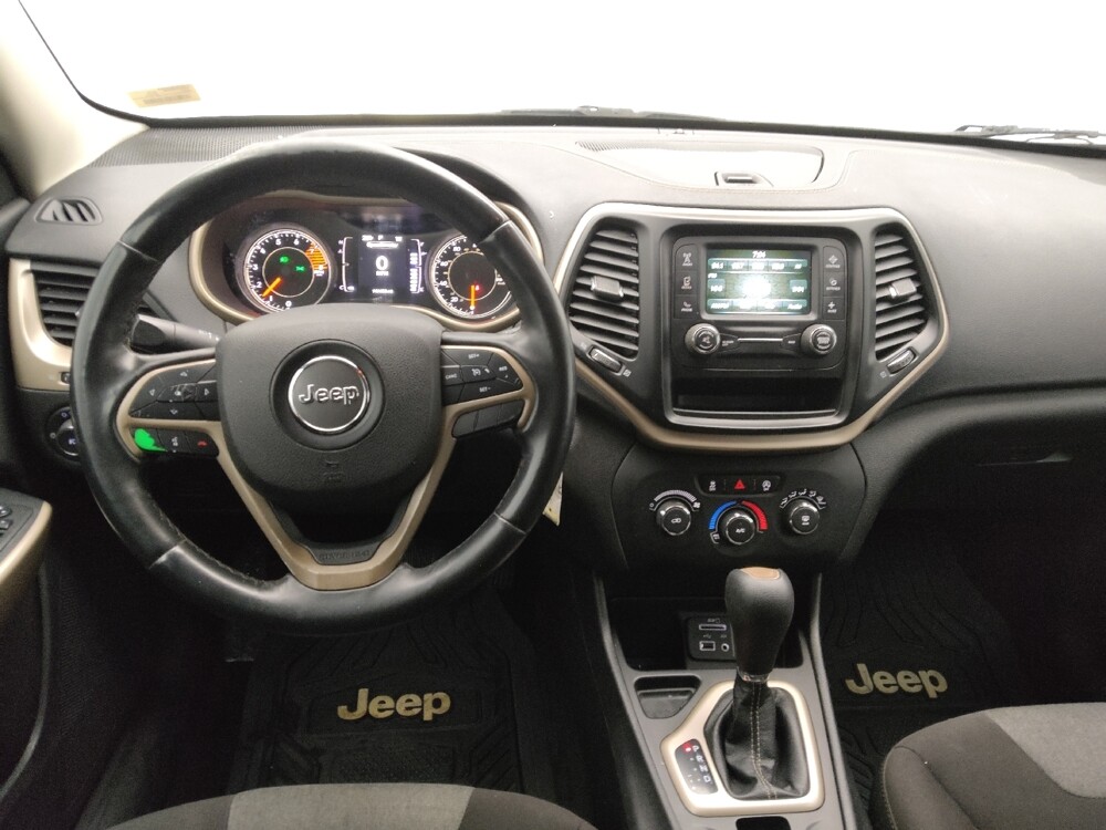 2018 Jeep Cherokee in Topeka, KS 66611 - 18113068 22