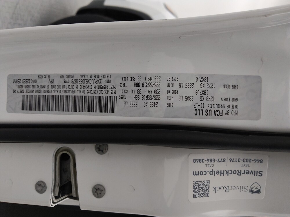 2018 Jeep Cherokee in Topeka, KS 66611 - 18113068 33