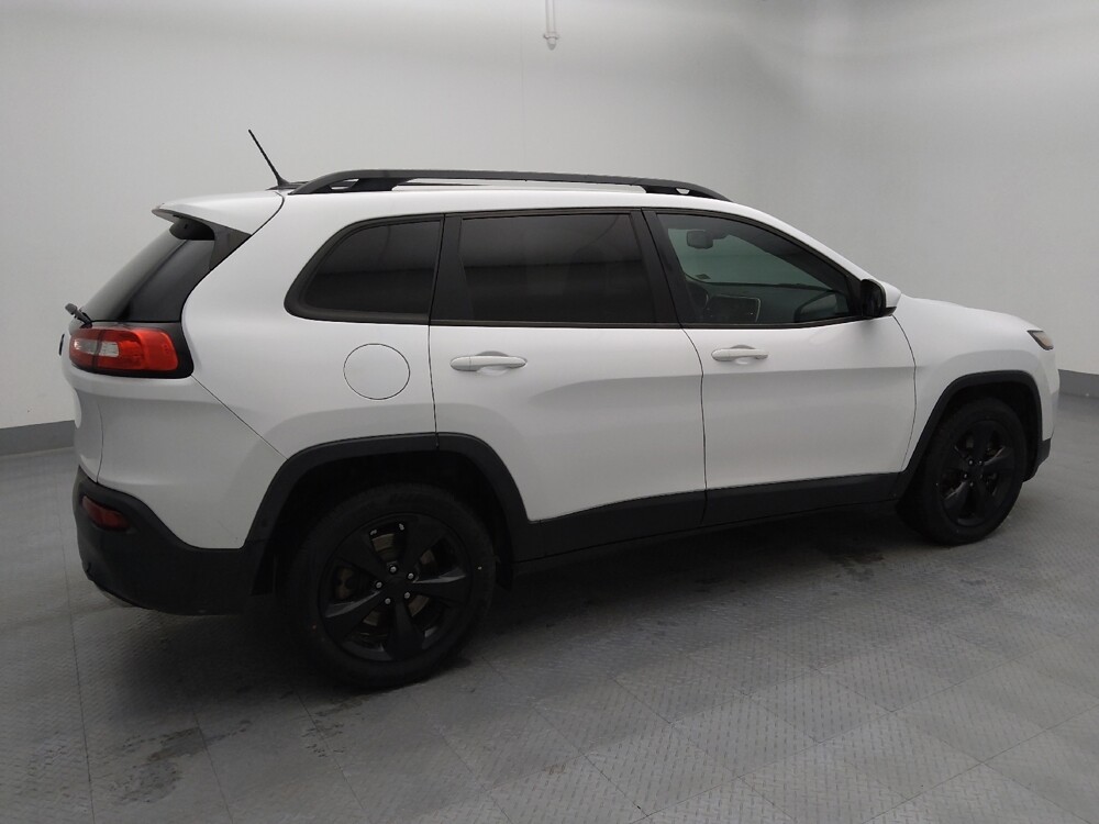 2018 Jeep Cherokee in Topeka, KS 66611 - 18113068 10