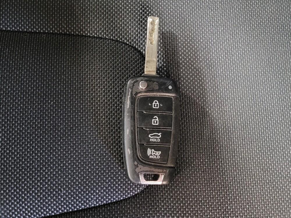 2021 Hyundai Elantra in Salem, VA 24153 - 18113072 32