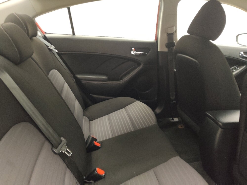 2018 Kia Forte in Des Moines, IA 50310 - 18113081 19