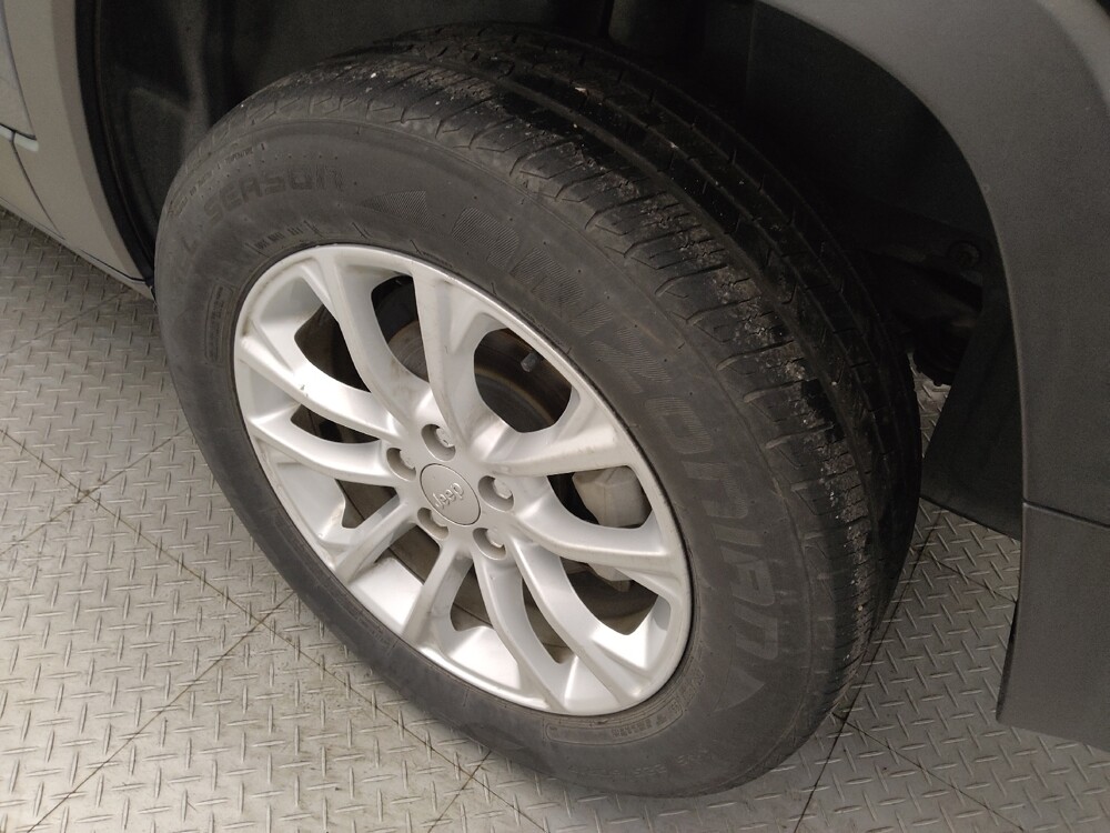 2020 Jeep Cherokee in Live Oak, TX 78233 - 18113084 31