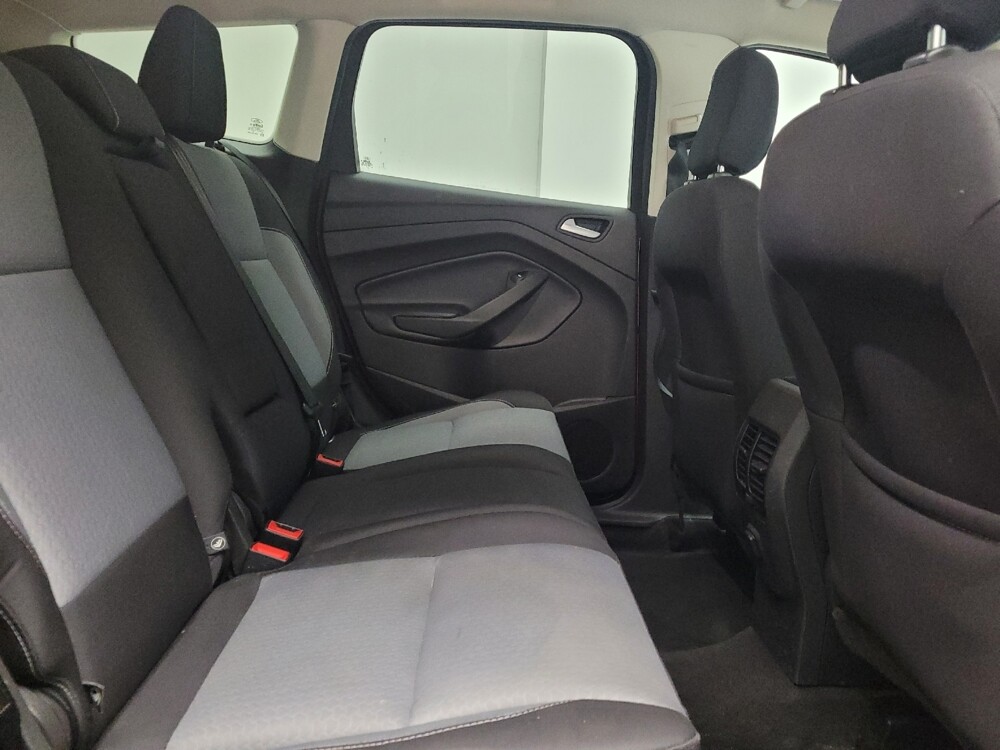 2018 Ford Escape in Grand Rapids, MI 49508 - 18113087 19