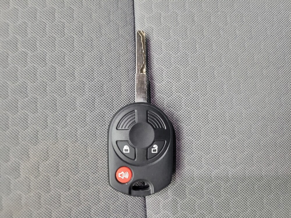 2018 Ford Escape in Grand Rapids, MI 49508 - 18113087 32