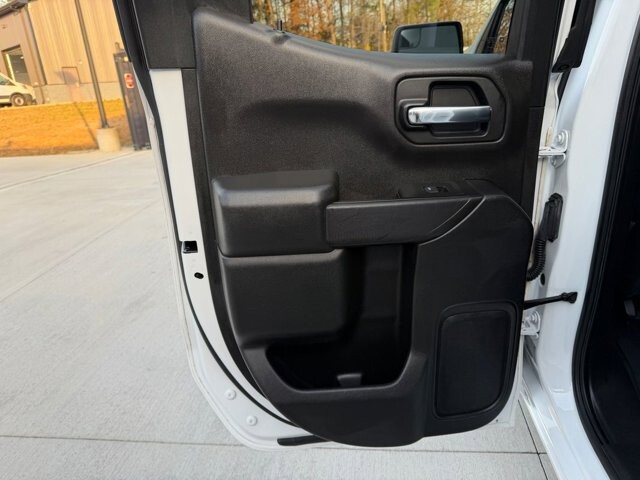 2020 Chevrolet Silverado 1500 in Knoxville, TN 37920 - 18113102 8