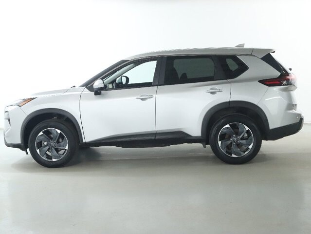 2025 Nissan Rogue in Bedford, OH 44146 - 18113106 39