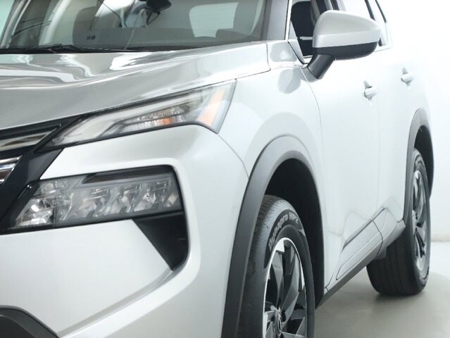 2025 Nissan Rogue in Bedford, OH 44146 - 18113106 4