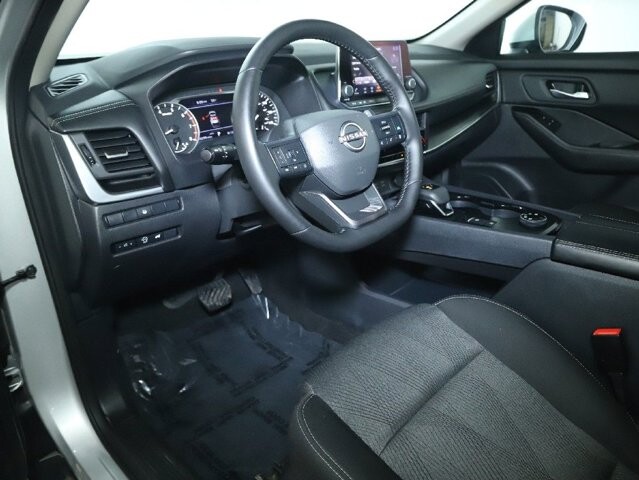 2025 Nissan Rogue in Bedford, OH 44146 - 18113106 17