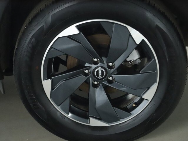 2025 Nissan Rogue in Bedford, OH 44146 - 18113106 40