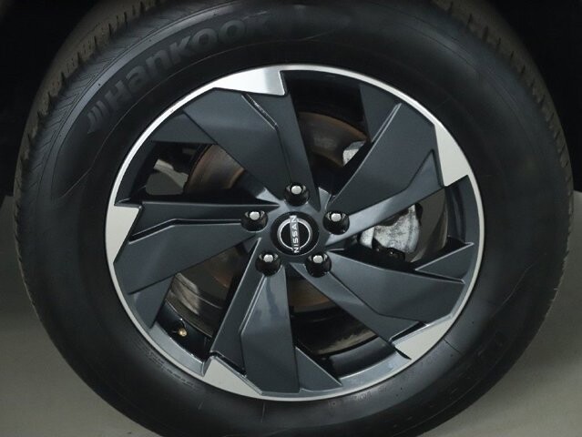 2025 Nissan Rogue in Bedford, OH 44146 - 18113106 10