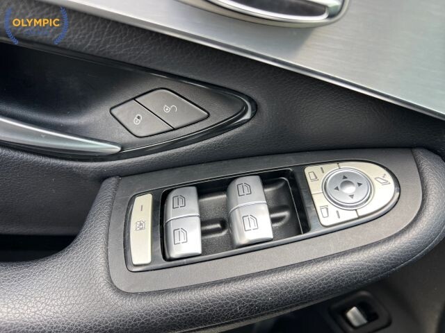 2019 Mercedes-Benz GLC 300 in Decatur, GA 30032 - 18113117 32