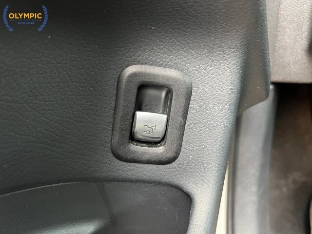 2019 Mercedes-Benz GLC 300 in Decatur, GA 30032 - 18113117 33