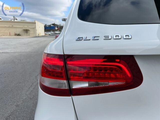 2019 Mercedes-Benz GLC 300 in Decatur, GA 30032 - 18113117 16