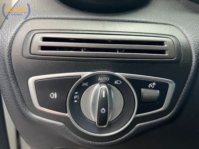 2019 Mercedes-Benz GLC 300 in Decatur, GA 30032 - 18113117 34