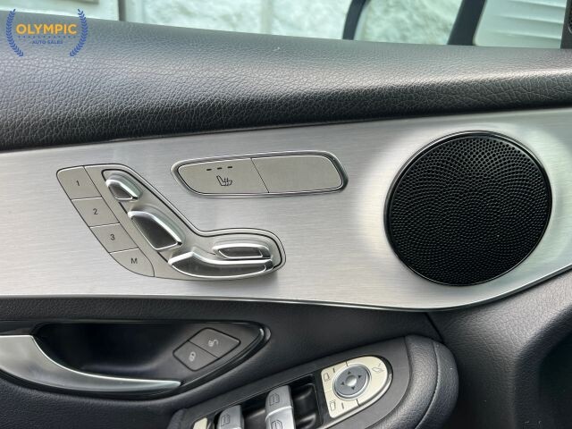 2019 Mercedes-Benz GLC 300 in Decatur, GA 30032 - 18113117 31